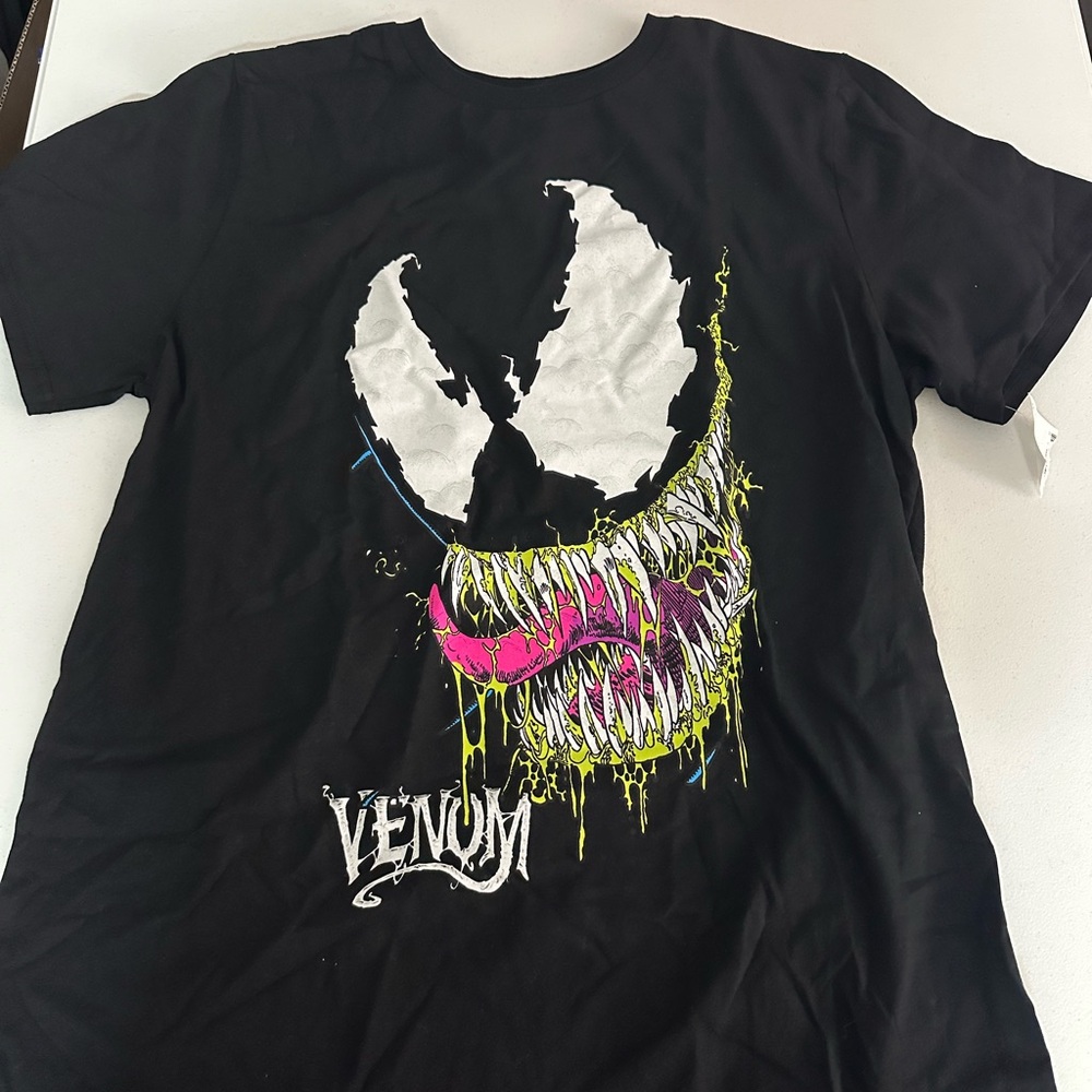 Venom large Black Graphic T-Shirt